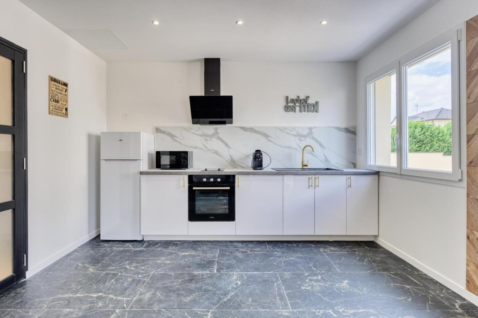 Studio 2 Coubron Екстер'єр фото